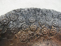 Daisy Design Textured Dish Detail